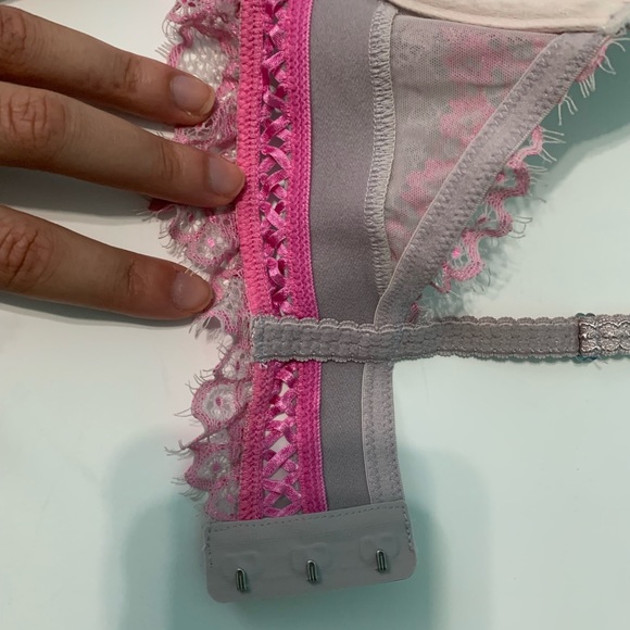 Bra - Picture 7 of 7